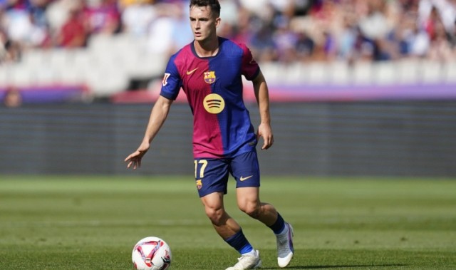 记者：巴萨愿接受对卡萨多的报价，但球员本人不愿离队