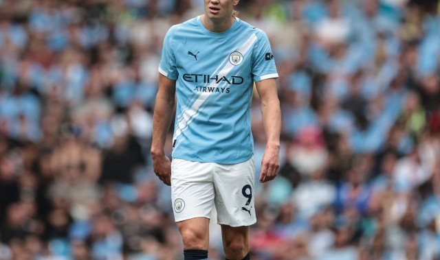 开云体育官网-曼晚评分：特拉福德8分&amp;努内斯4分，哈兰德罗德里等多人6分