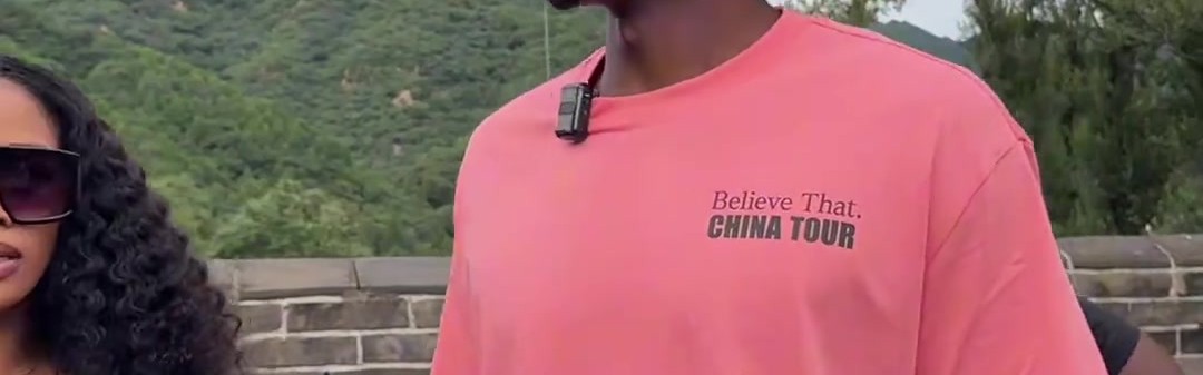 开云体育官网-华子登长城台阶时放声尖叫😂与骆驼互动秀中文