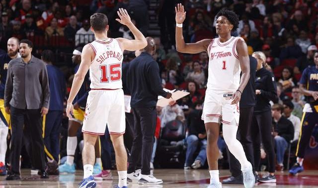 开云体育下载-火箭小将爆发！乌度卡应给他更多球权 KD：他是情绪非常稳定的人