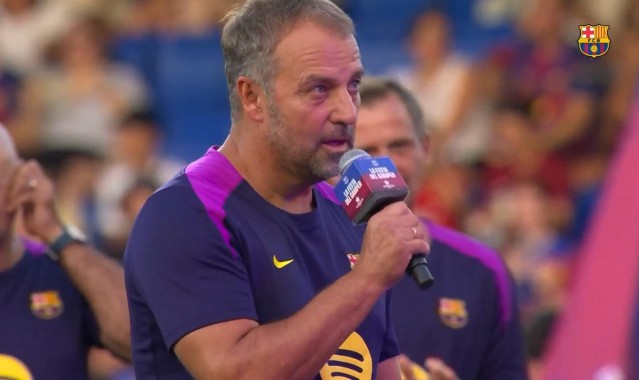 跟队：弗里克今天为巴萨球员放假，但仍有部分球员加练