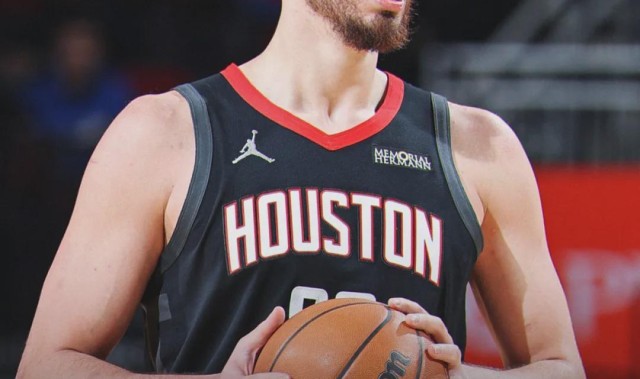 kaiyun-连续三场爆发！NBA历史第五人！37岁杜兰特比肩乔丹