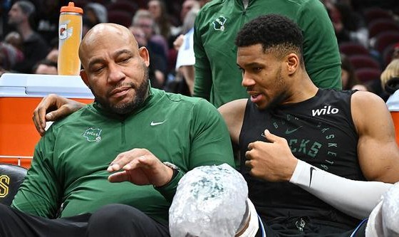 开云官网-哈姆：字母哥在希腊队打得更团队 而在雄鹿队他必须打得像超人