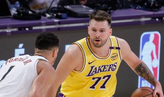 kaiyun-冲上西部第三！湖人连收利好：东契奇激发全队超猛