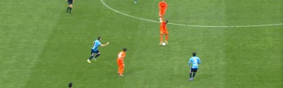 开云体育下载-大开大合，约尼查、杨铭锐分别完成威胁射门